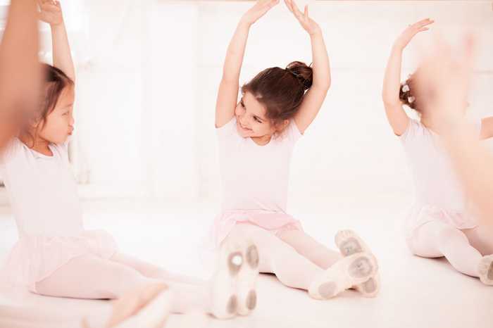 Ballettschule Niederkassel Kreativer Kindertanz ab 4 Jahre