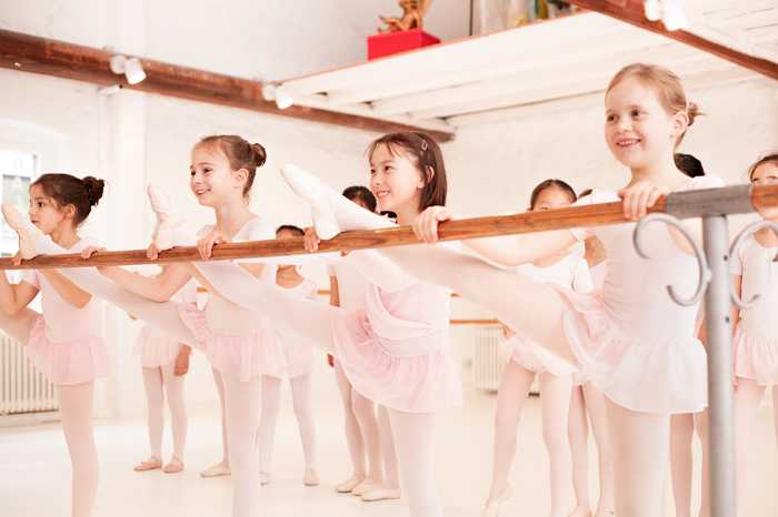 Ballettschule Niederkassel Kreativer Kindertanz ab 4 Jahre